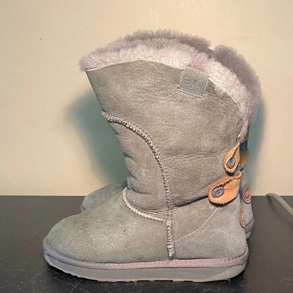 Emu Charcoal Boots with Camel Button Details. Ladies size 6 - Picture 3 of 13